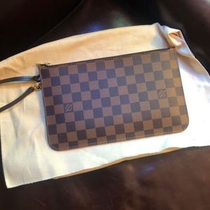 SOLD Louis Vuitton neverfull pouch